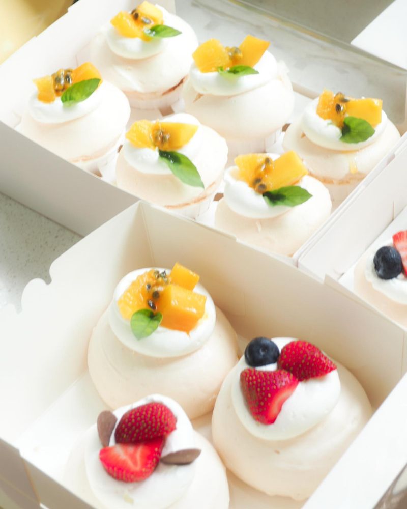 Mini Pavlova Cups