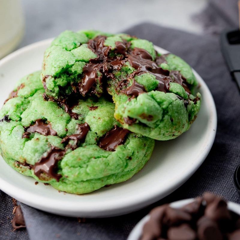 Mint Chocolate Chip Cookies
