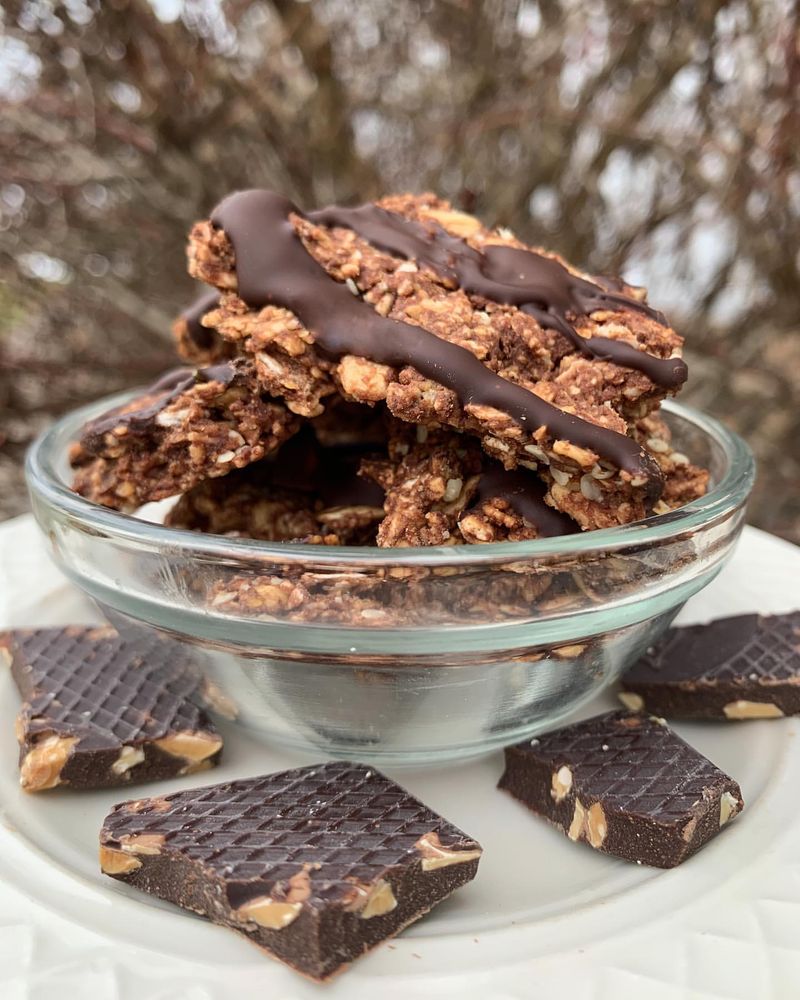 Mint Chocolate Granola Bars