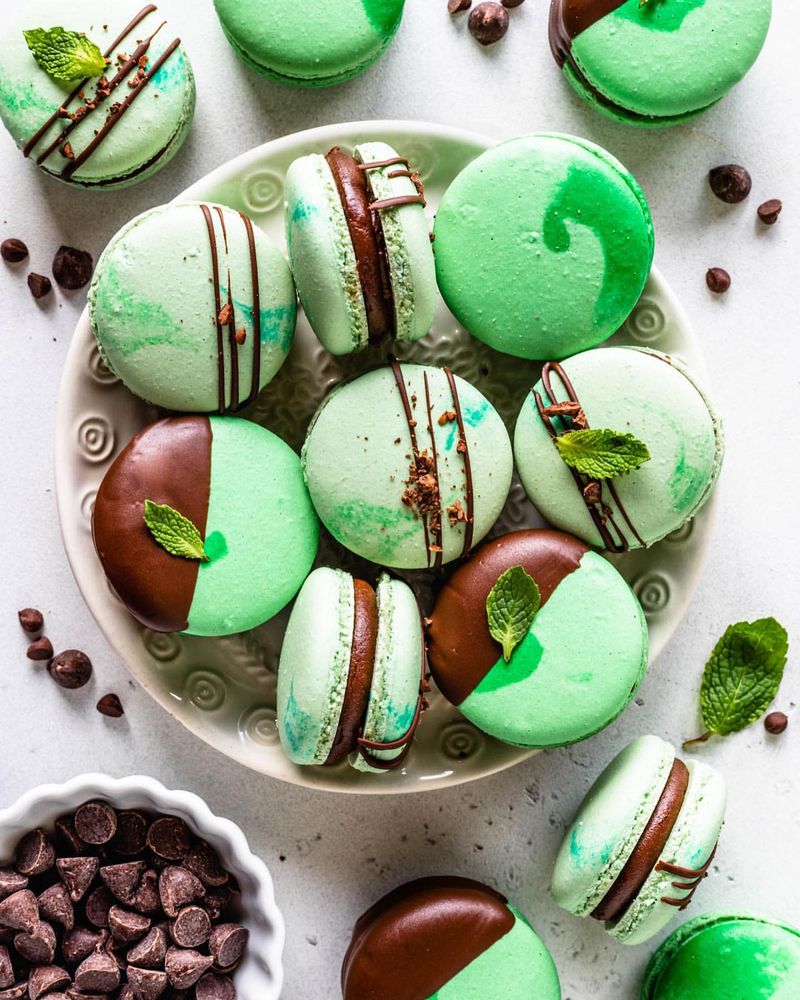 Mint Chocolate Macarons
