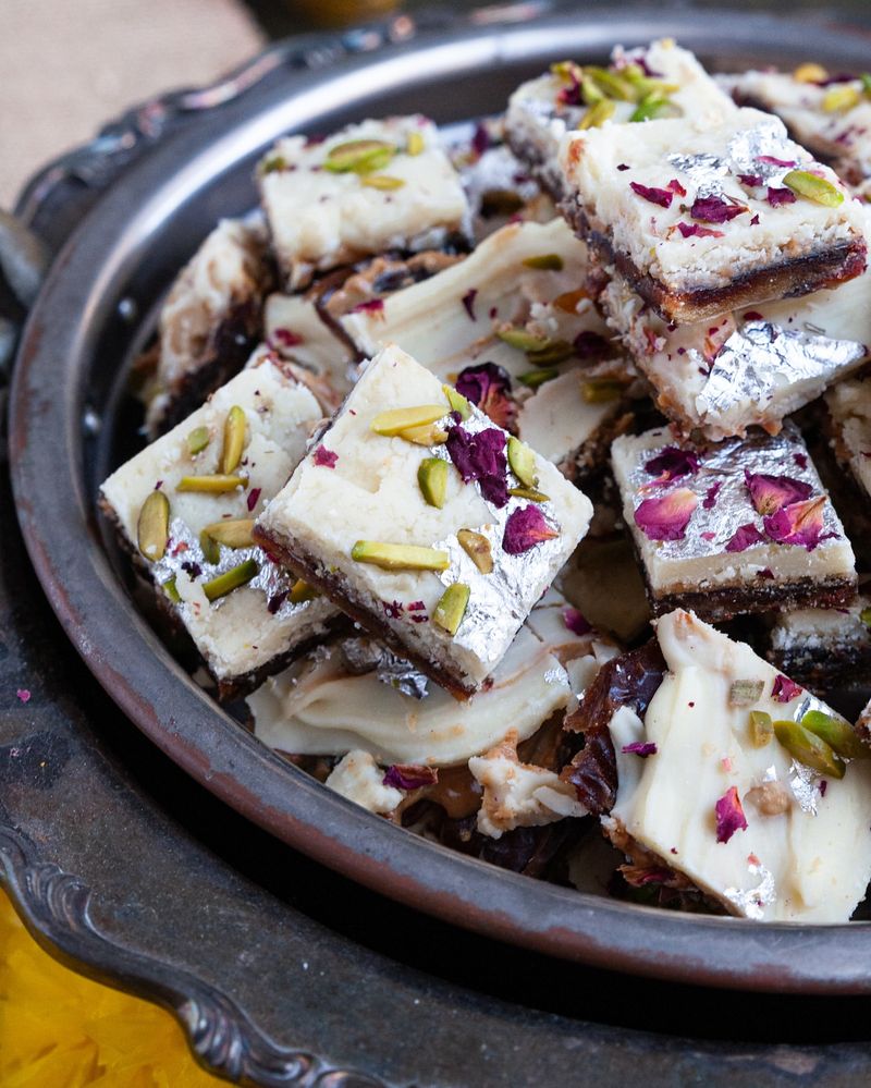 Pistachio White Chocolate Bars