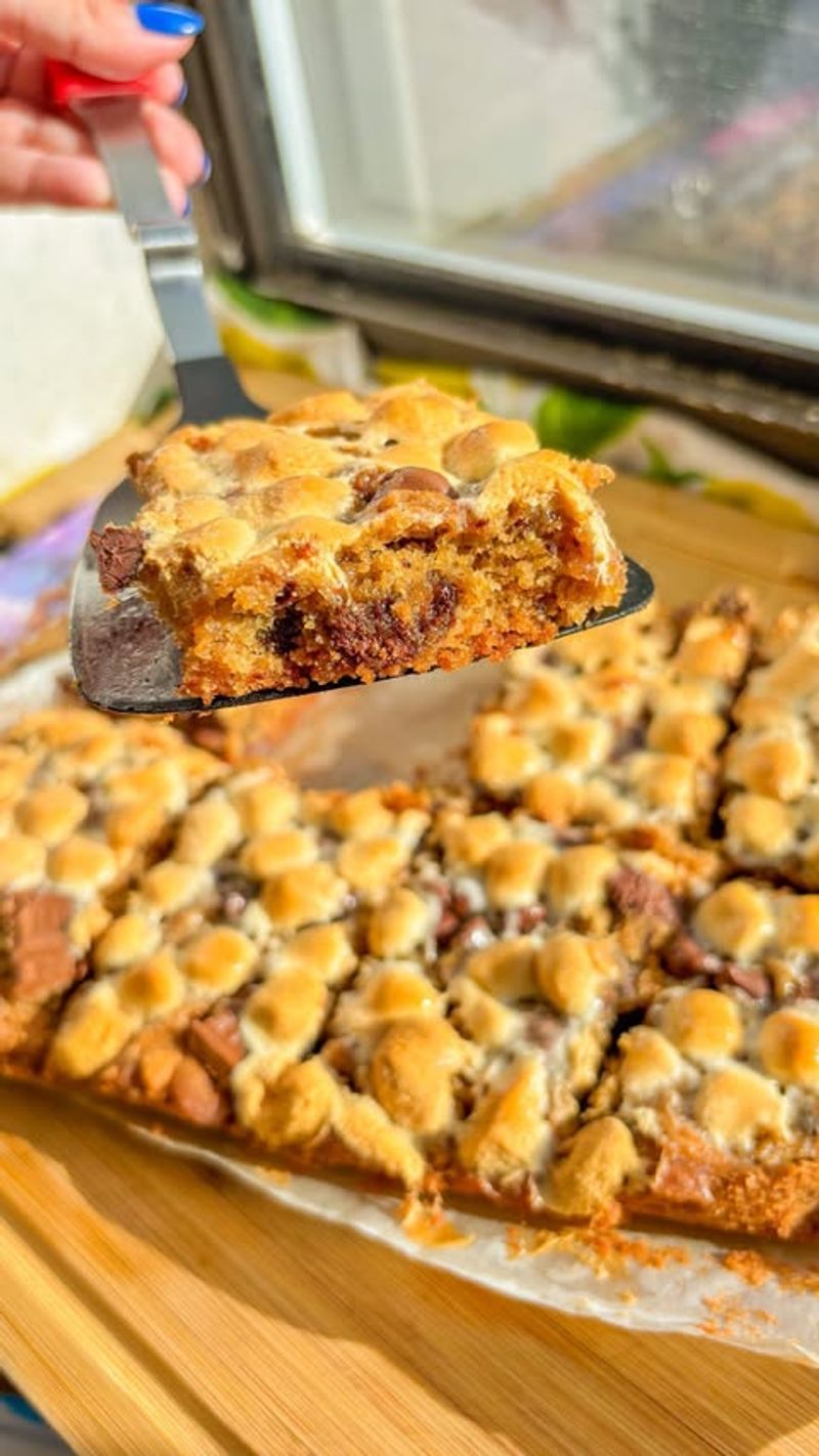S'mores Cookie Bars
