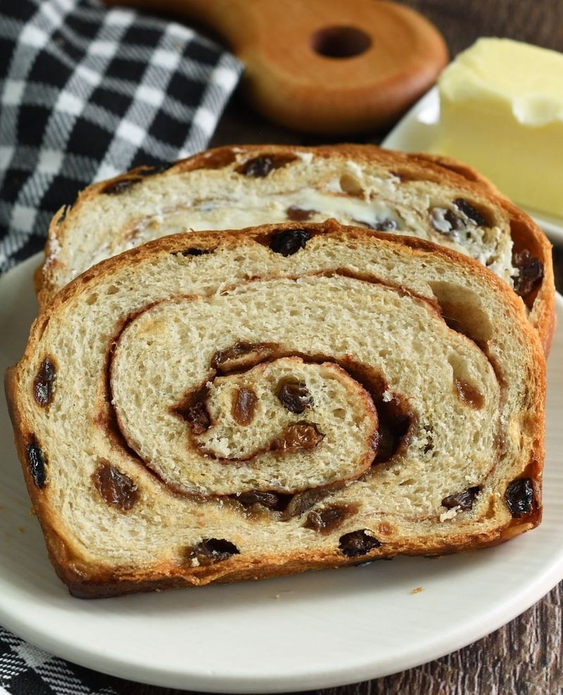 Sweet Cinnamon Raisin Bread