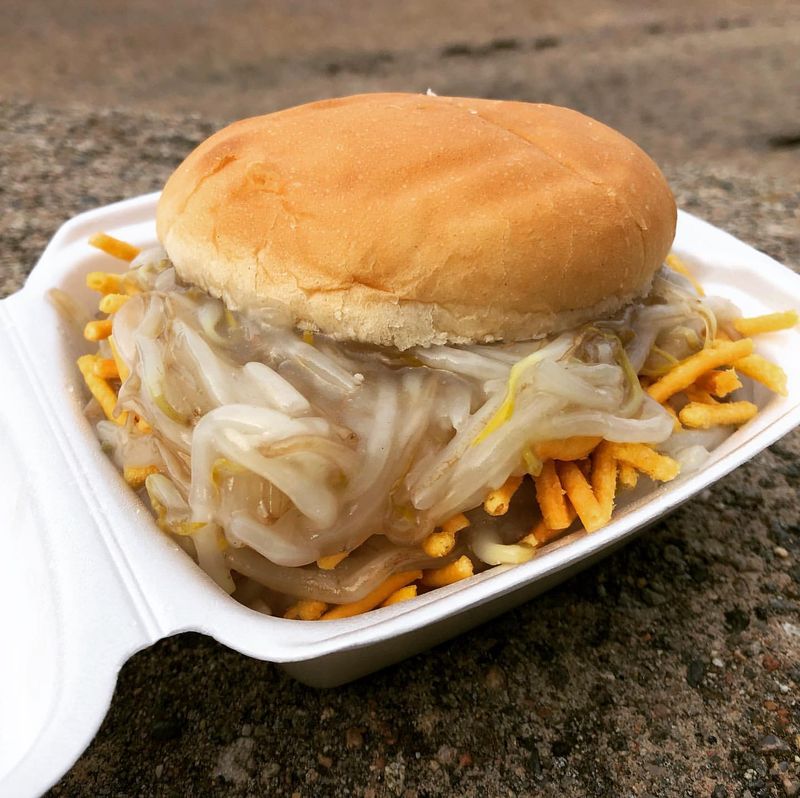 The Chow Mein Sandwich