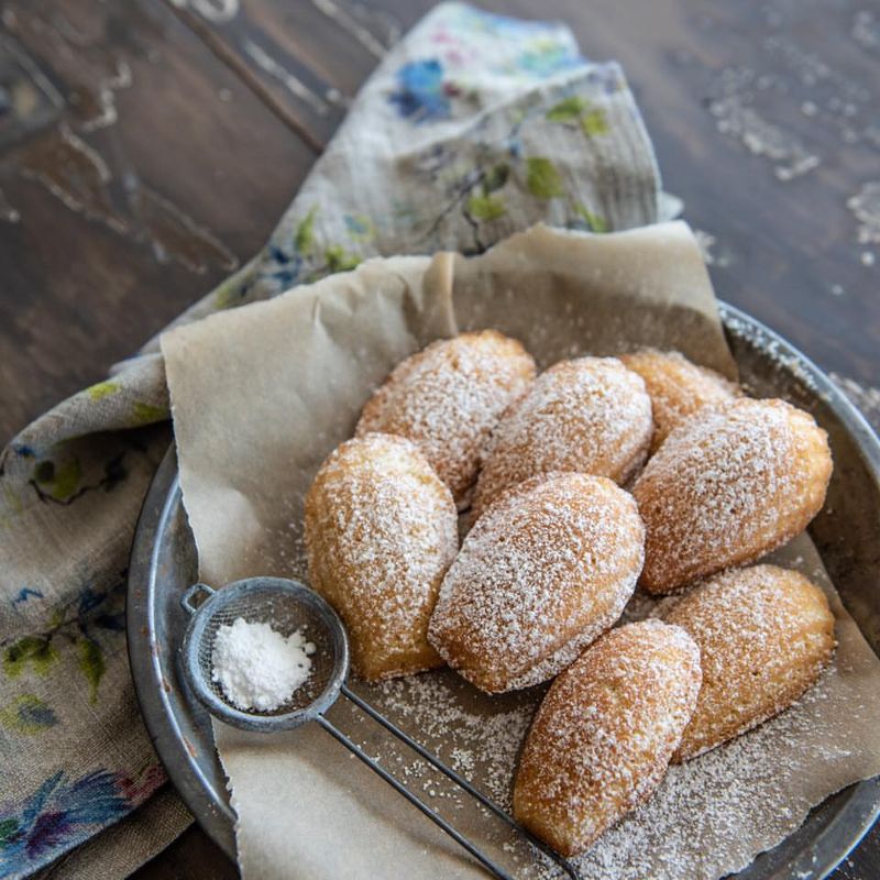 Vanilla Bean Madeleines