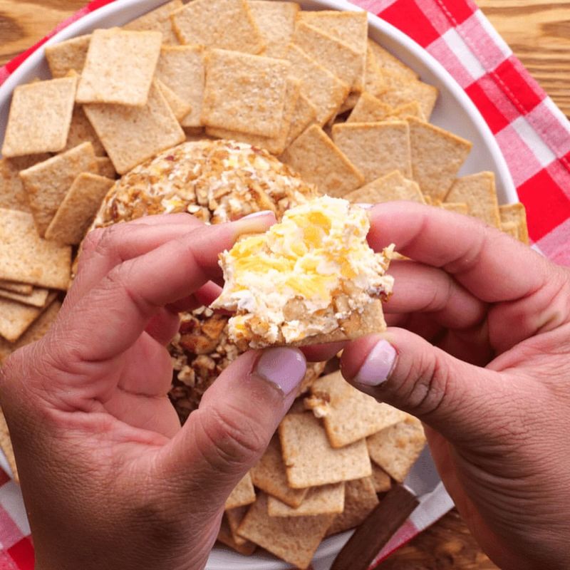 Whole Wheat Crackers with Cheese