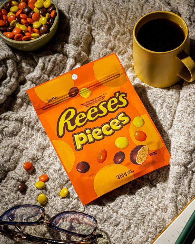 1977: Reese's Pieces