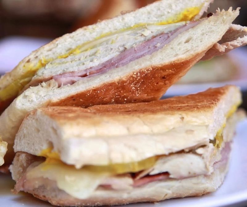 Cubano (Cuba/USA)