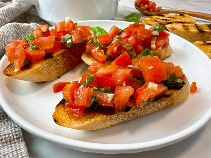 Bruschetta with Tomato and Basil