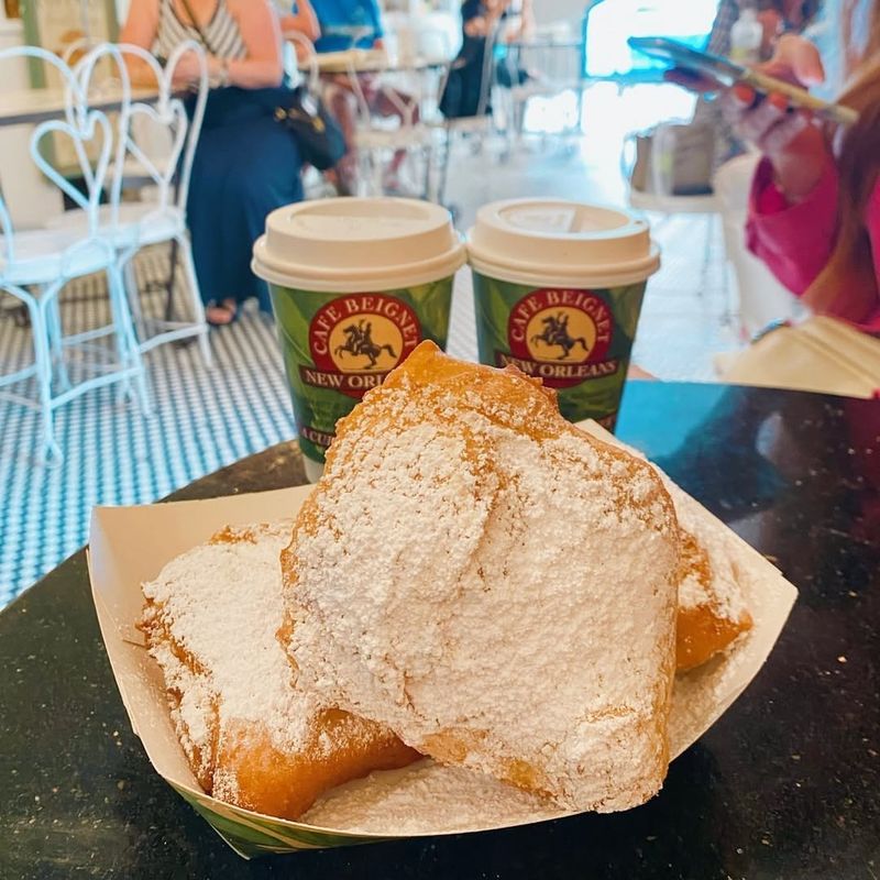 Cafe Du Monde, New Orleans