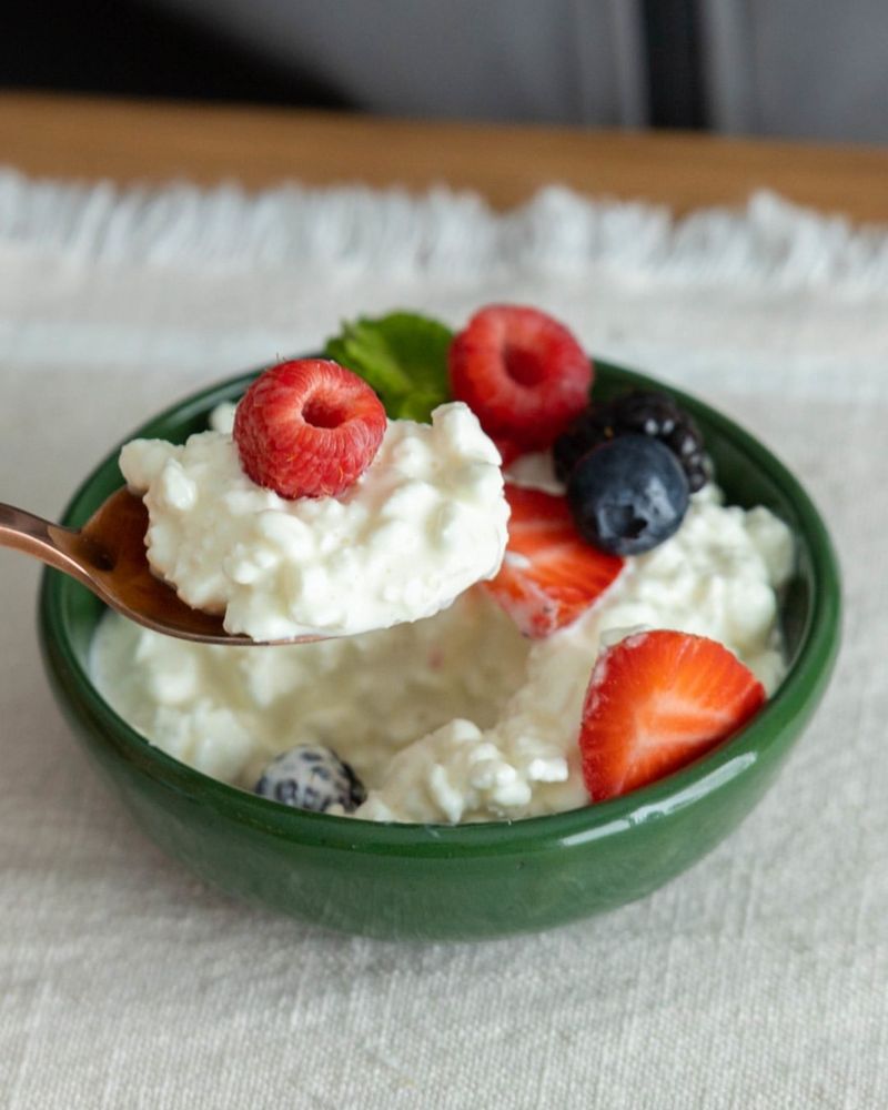 Cottage Cheese with Nuts & Berries