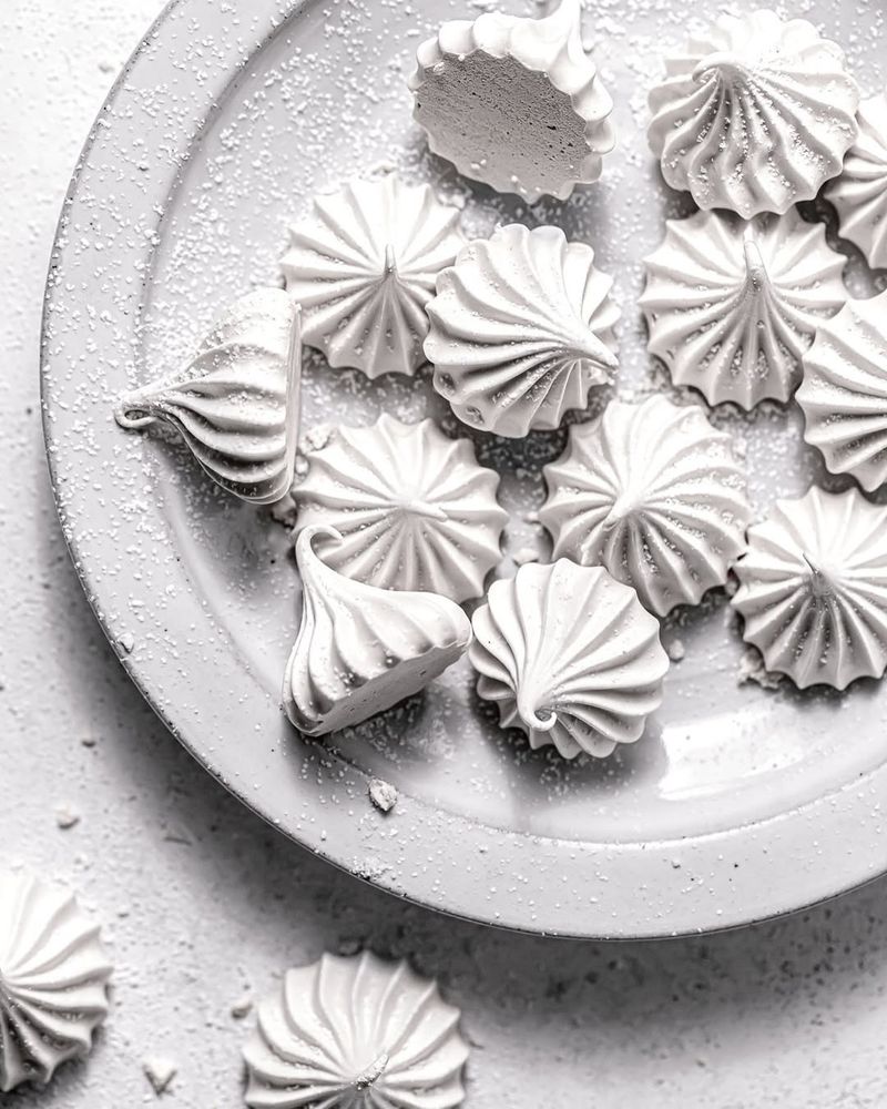 Fluffy Meringue Cookies