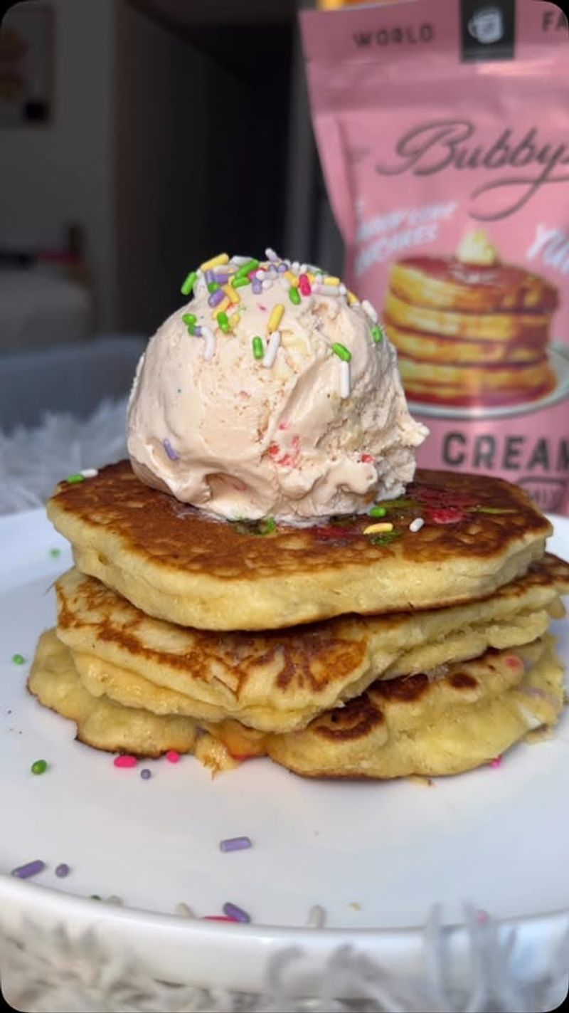 Fluffy Pancakes with Syrup