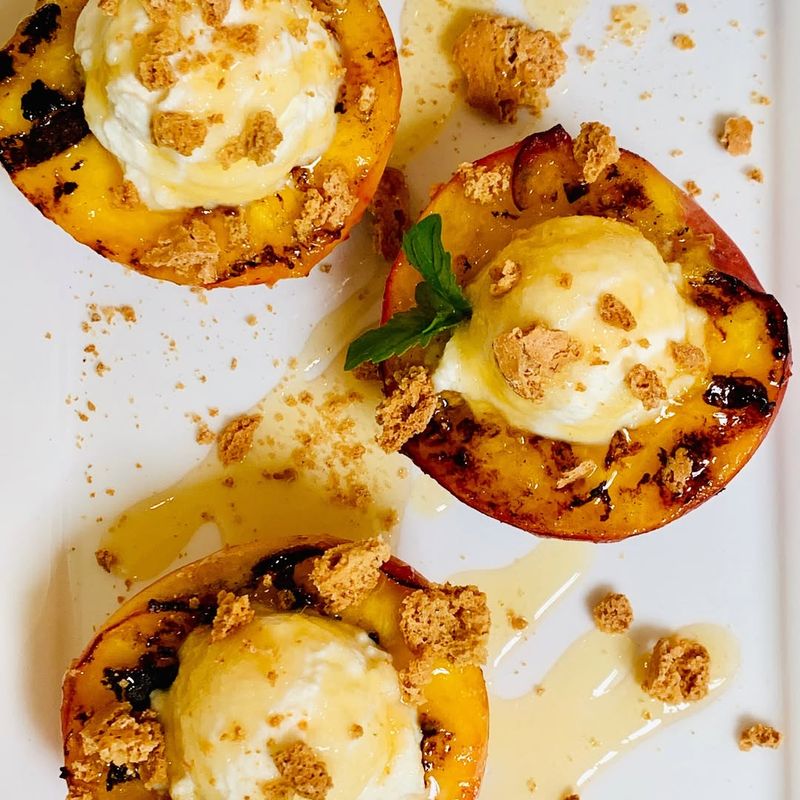 Grilled Peaches with Cinnamon and Honey