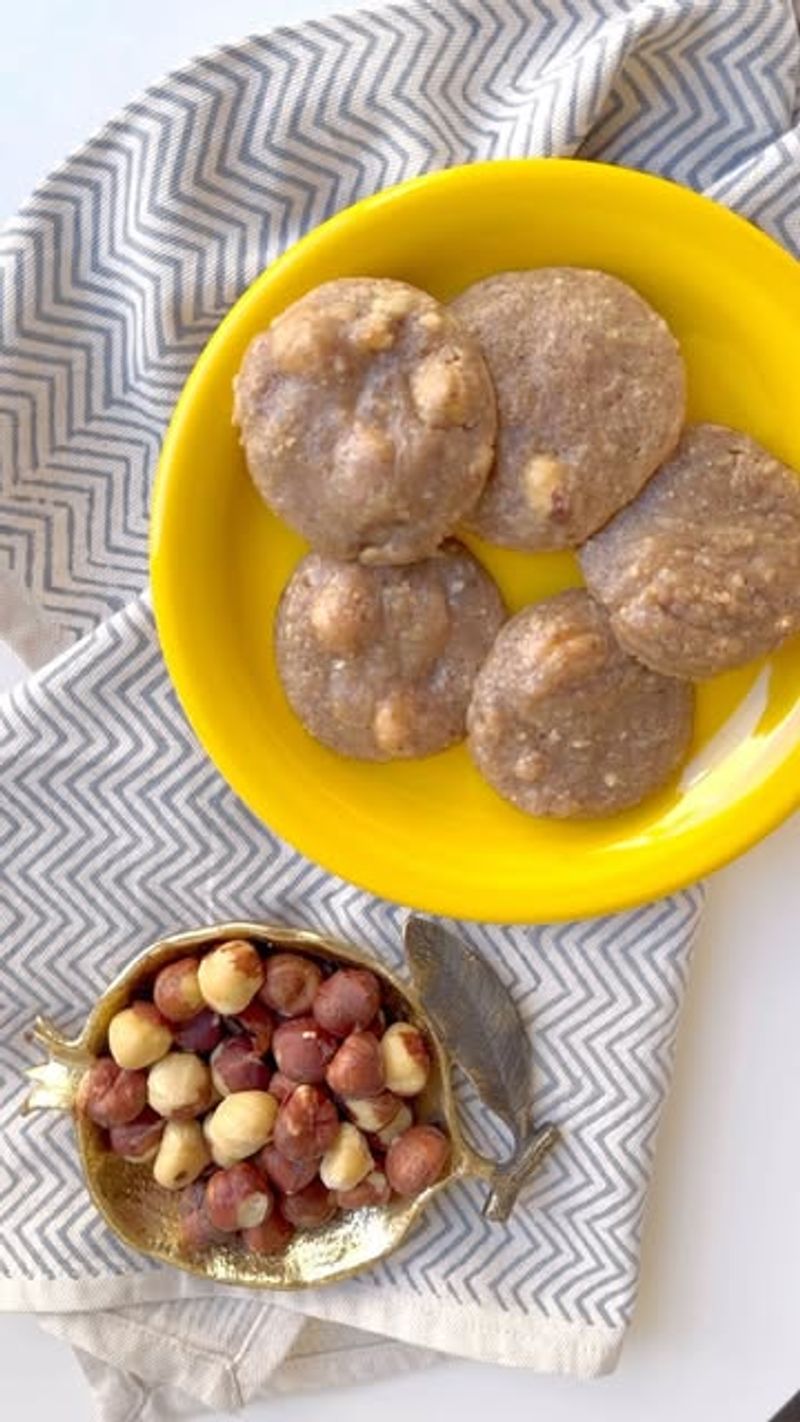 Hazelnut Cookies
