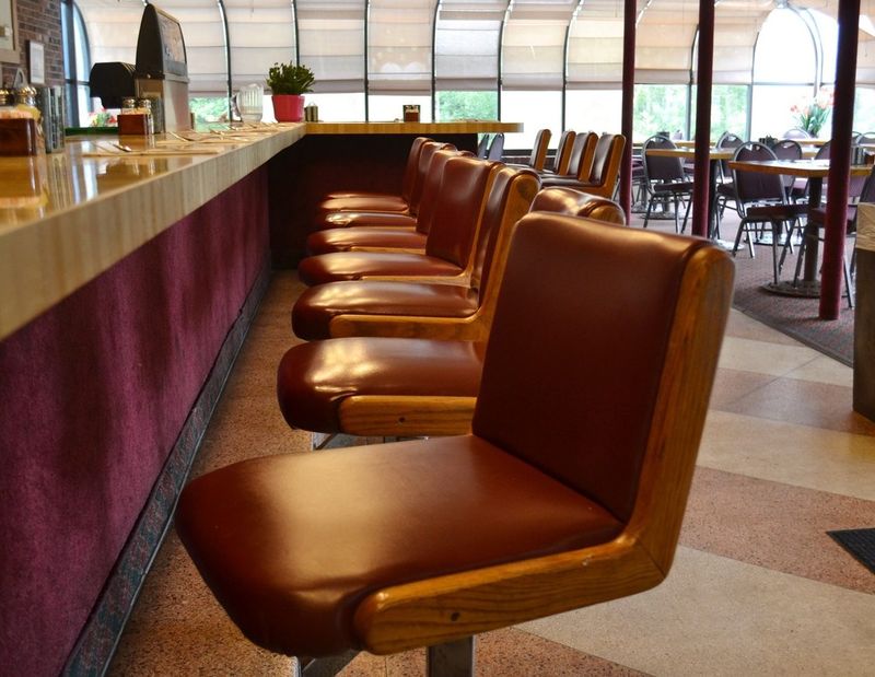 HoJo's (Howard Johnson's)