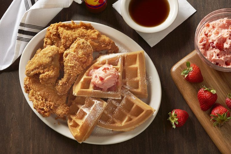 Indiana: Maxine’s Chicken & Waffles