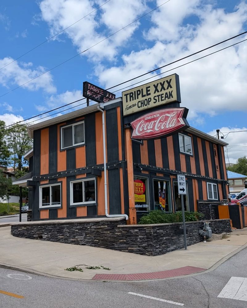 Indiana: Triple XXX Family Restaurant