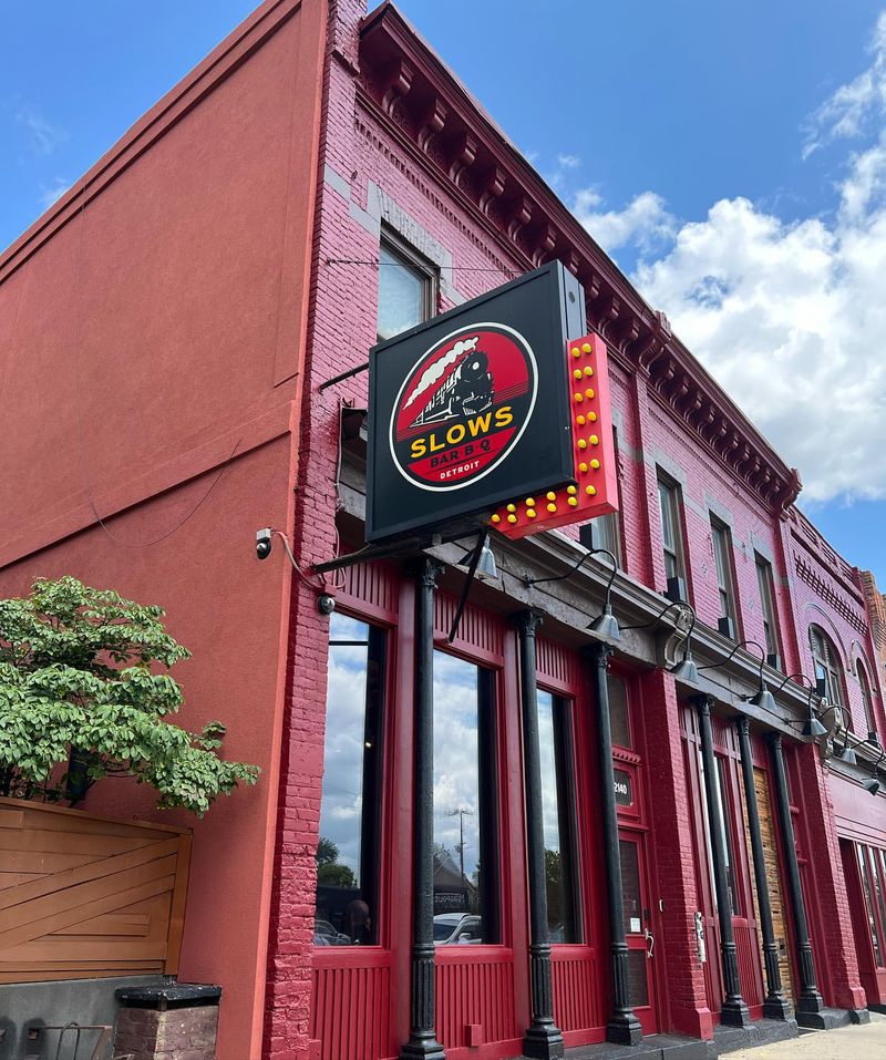 Michigan: Slows Bar BQ