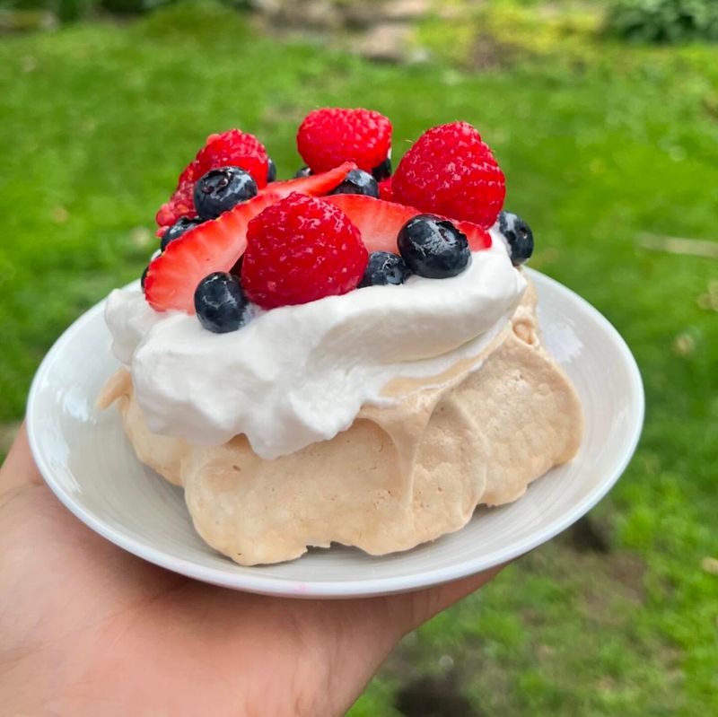 Mini Pavlovas
