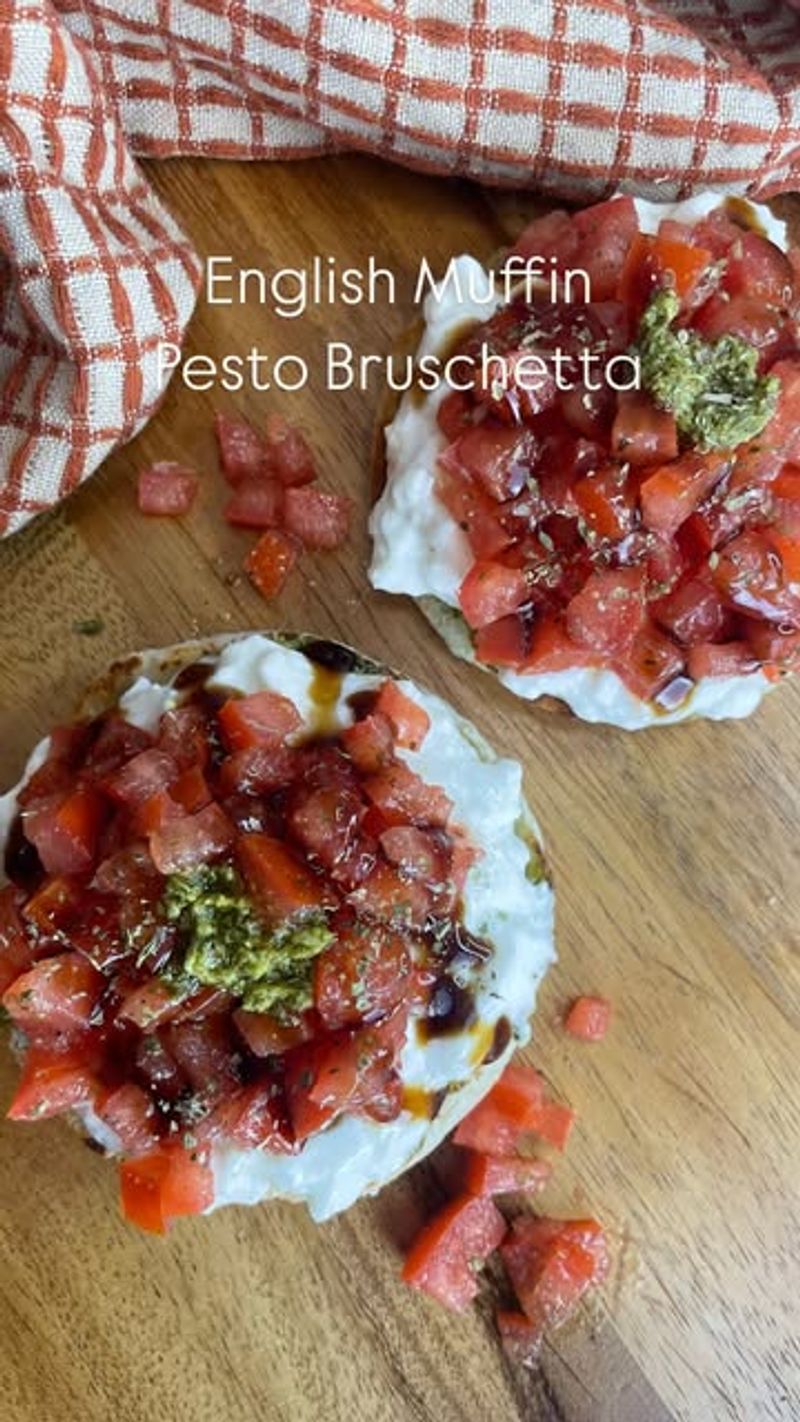 Muffin Bruschetta