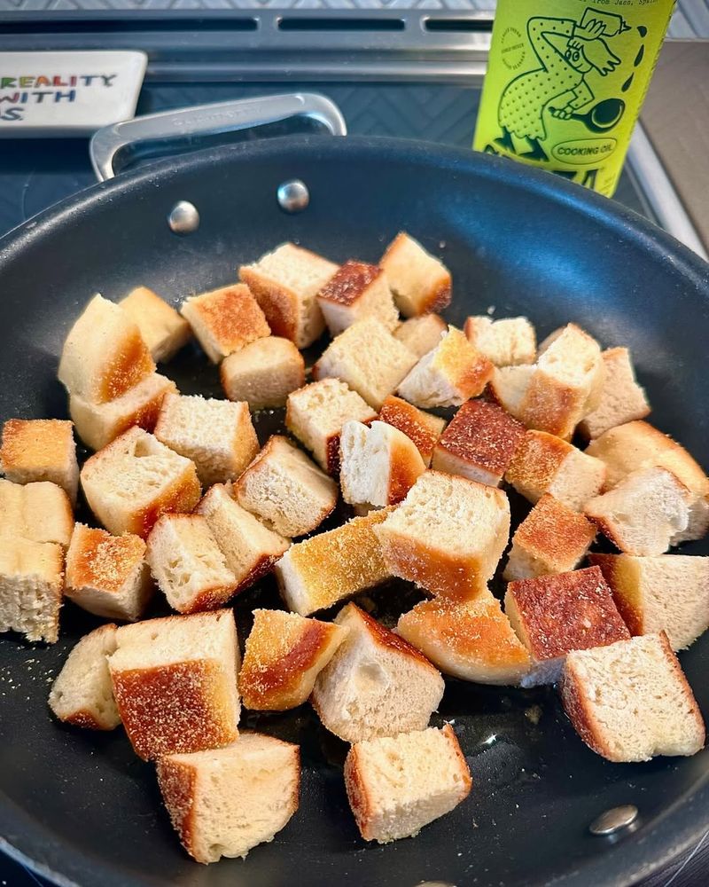 Muffin Croutons