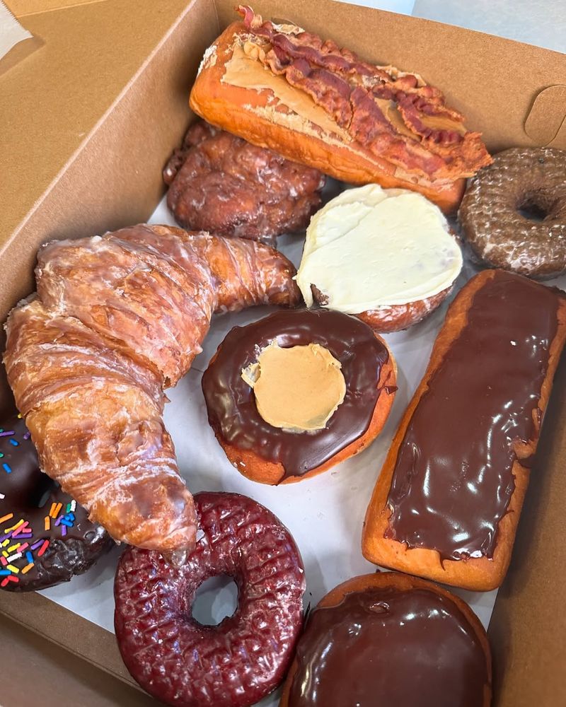 Ohio: Buckeye Donuts