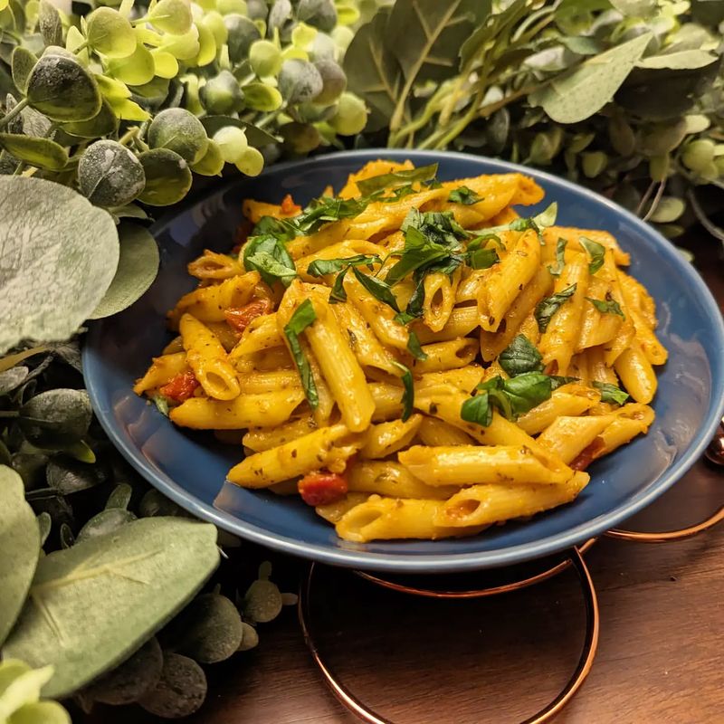 Not Tossing Pasta with Sauce