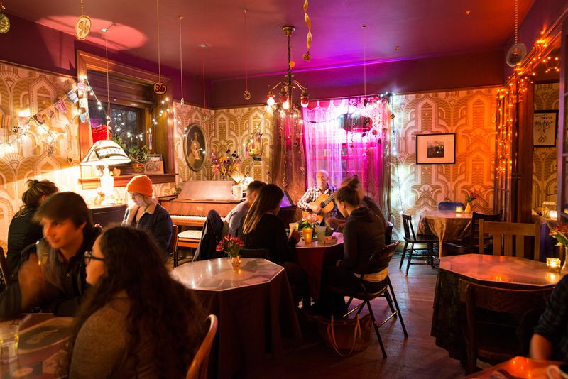 Oregon: Rimsky-Korsakoffee House