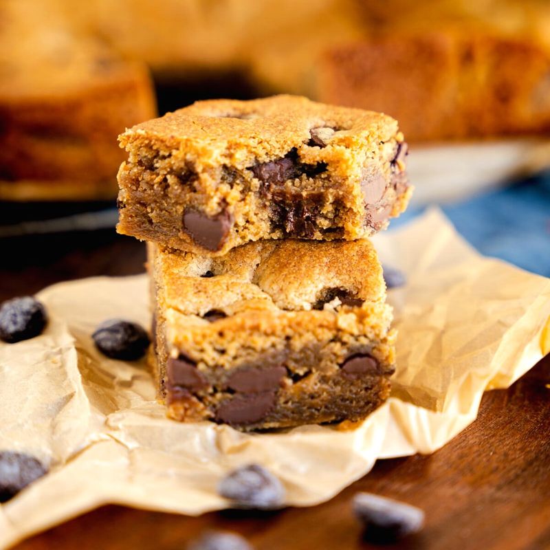 Peanut Butter Chocolate Chip Blondies
