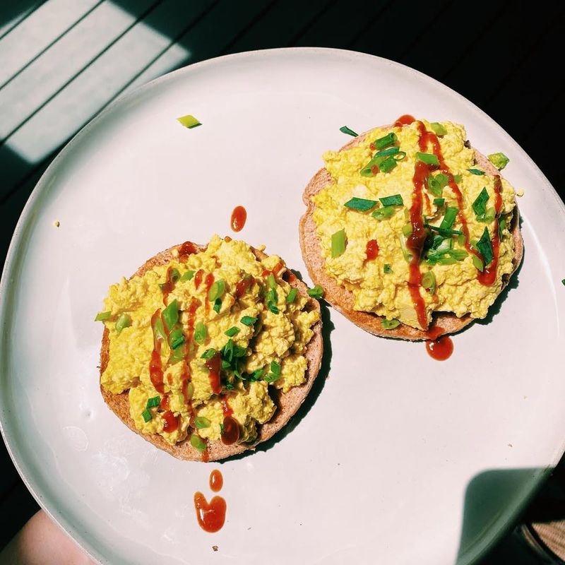 Peanut-Ginger Tofu Scramble