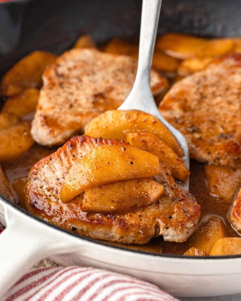 Pork Chops with Apple Sauce