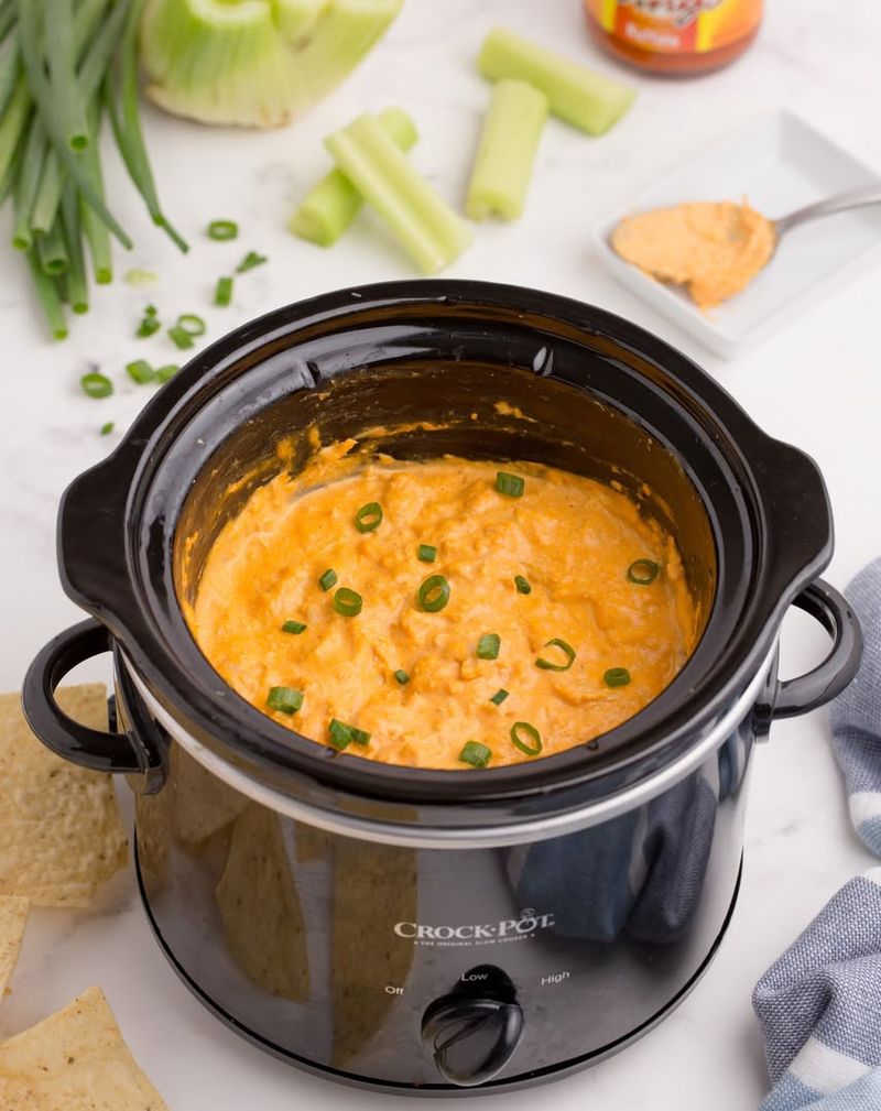 Slow Cooker Buffalo Chicken Dip