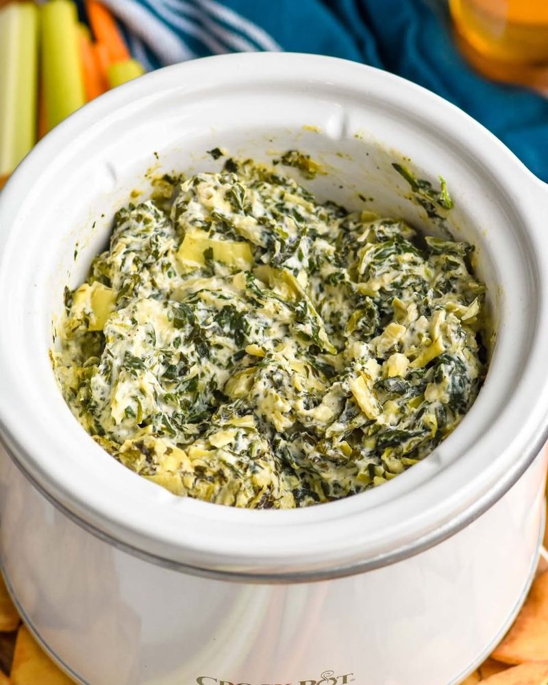 Slow Cooker Spinach Artichoke Dip