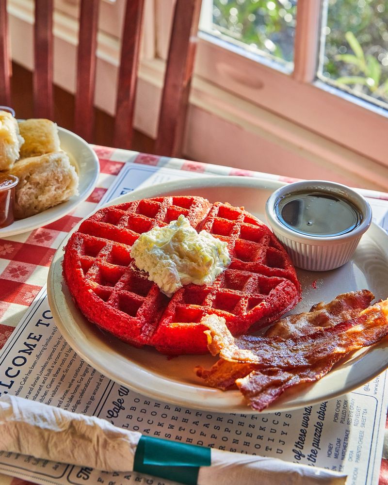 Tennessee: Loveless Cafe