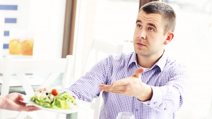 The 22 Worst Restaurant Ripoffs, According To Real Chefs
