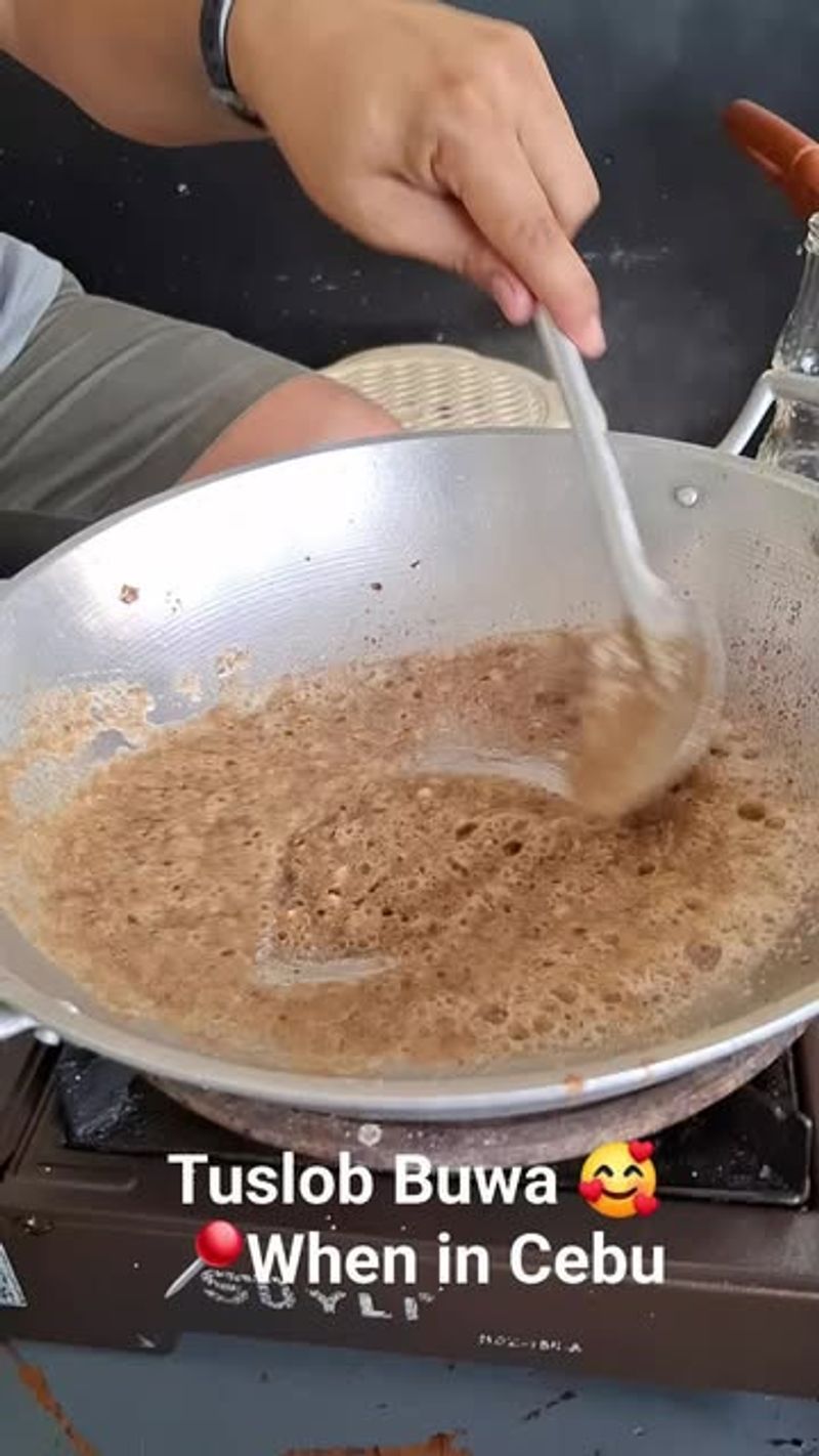 Tuslob Buwa