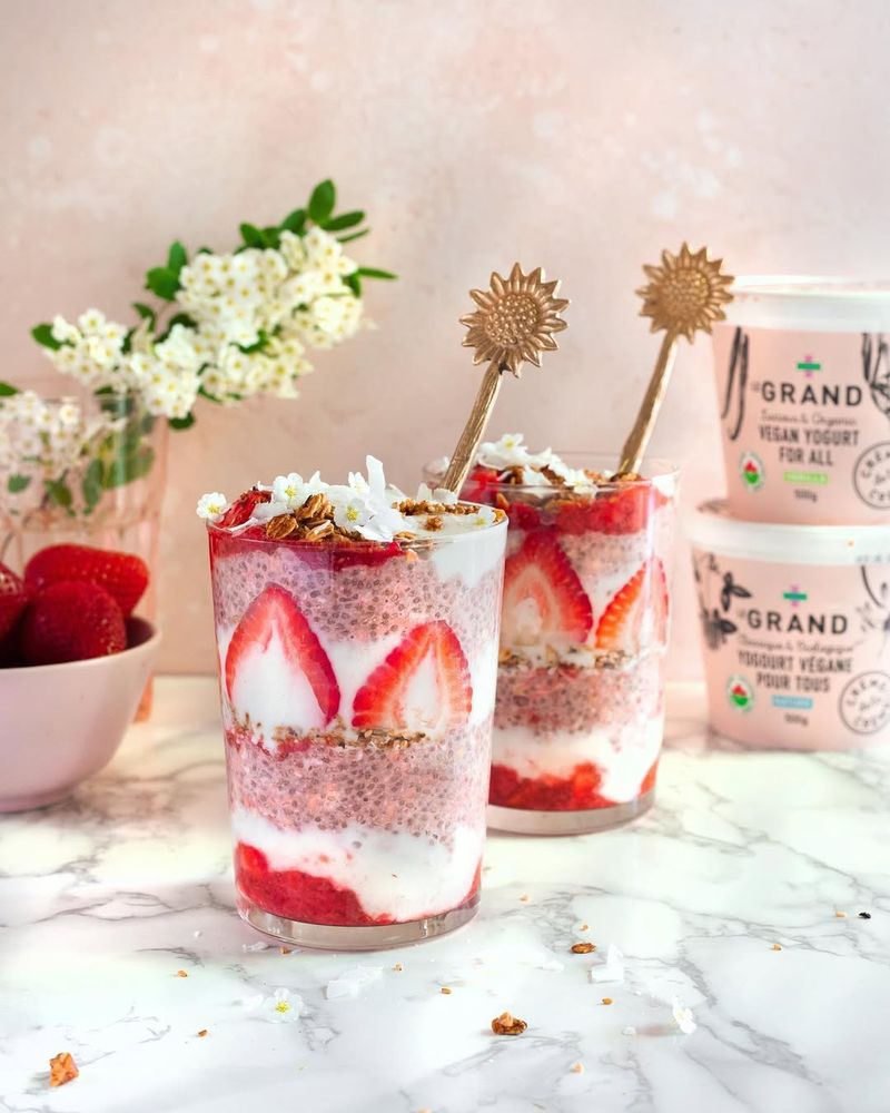 Yogurt with Strawberries & Almond-Buckwheat Groats