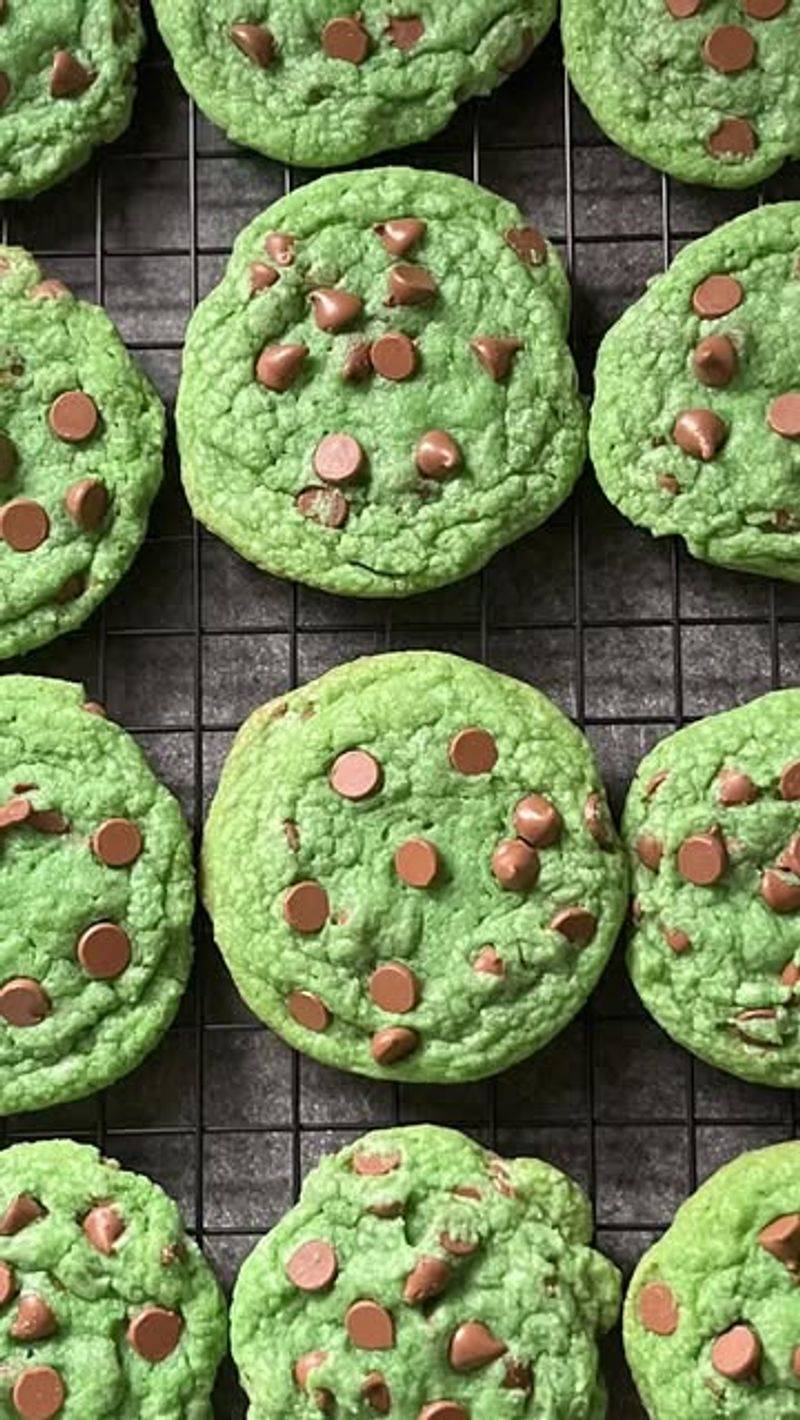 Mint Chocolate Chip Cookies