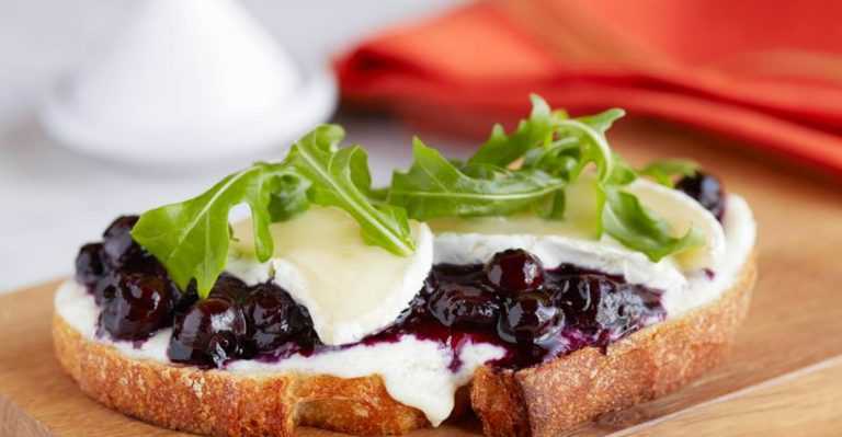 dishes with blueberries