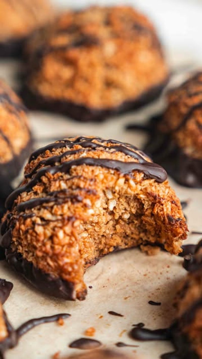 Air Fryer Coconut Macaroons