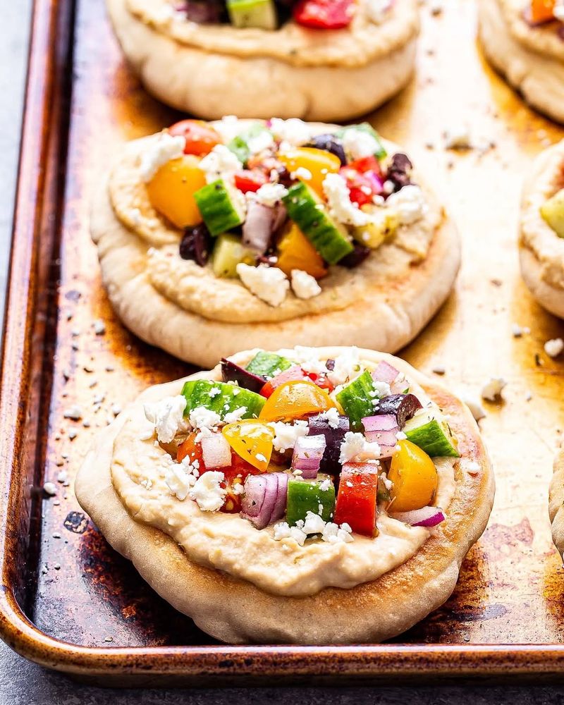 Avocado Pita Pizzas