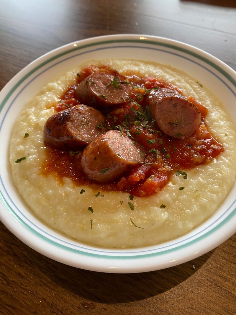 Cheesy Grits With Sausage