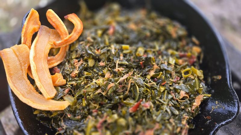 Collard Greens With Smoked Meat