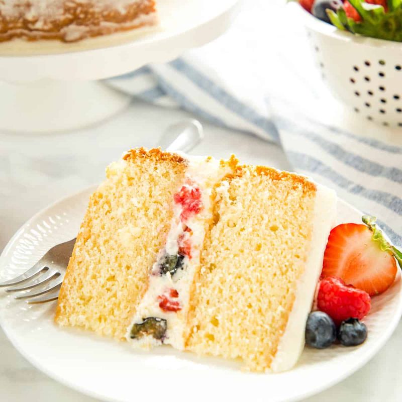 Berry Chantilly Cake