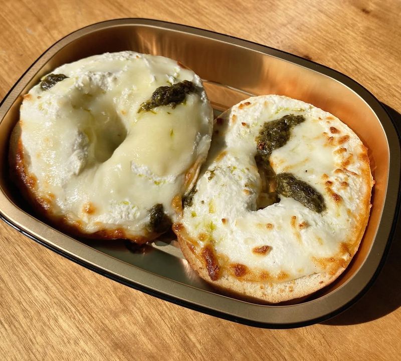 Breakfast Pizza Bagels