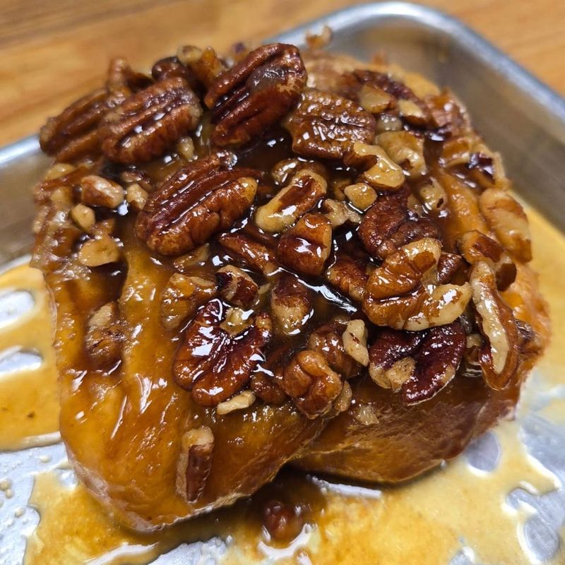 Caramel-Pecan Pumpkin Pull-Aparts