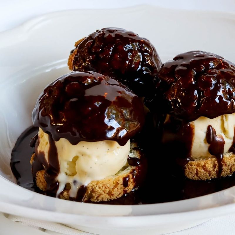 Profiteroles With Chocolate Sauce