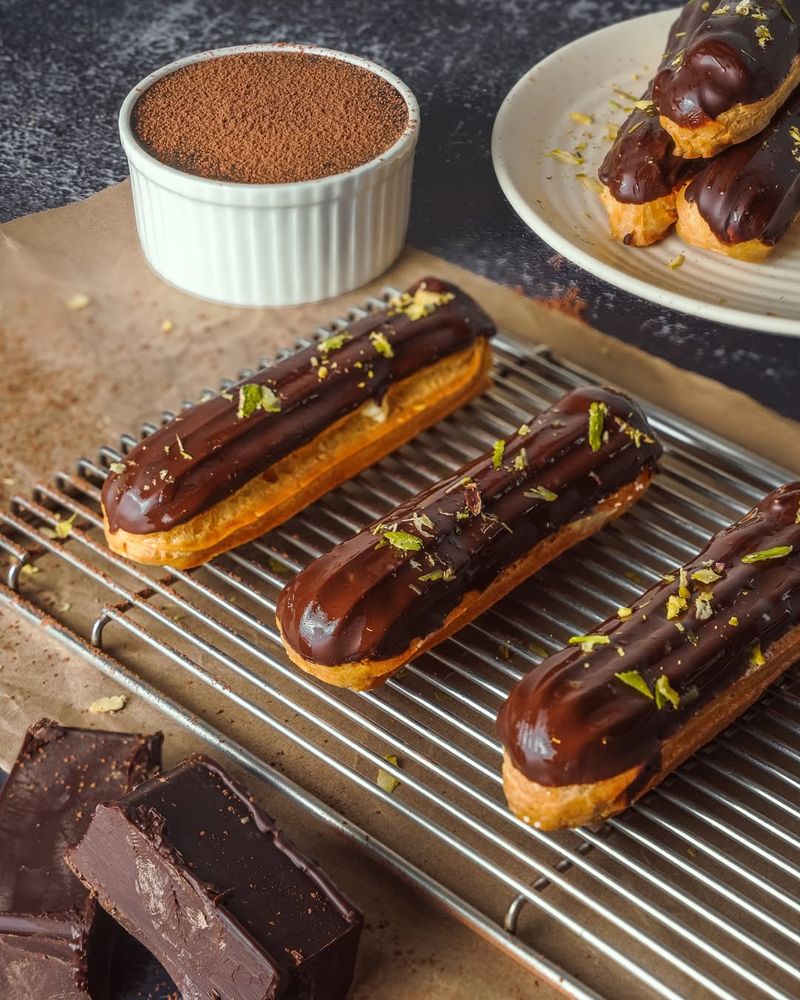 Chocolate Éclair