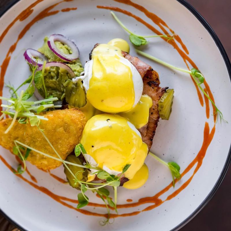 Eggs Benedict With Homemade Hollandaise